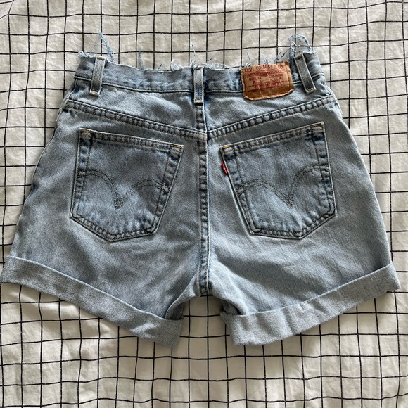 levi’s shorts - Picture 2 of 2